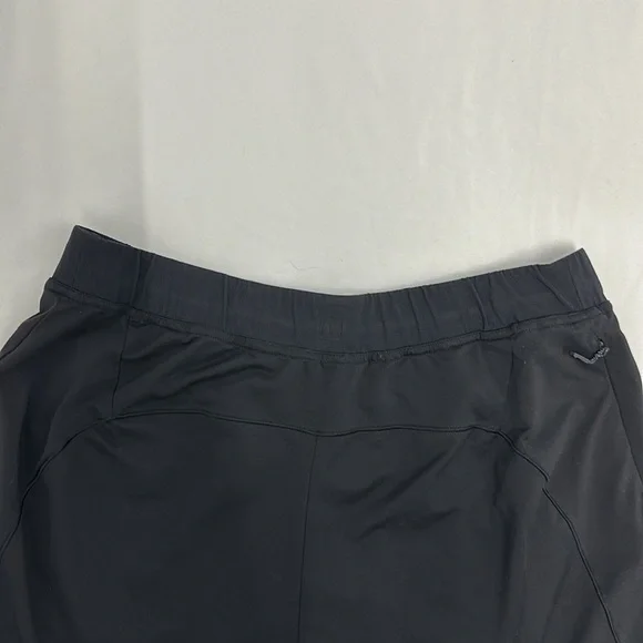 Lululemon Fundamental Short - Picture 8 of 11